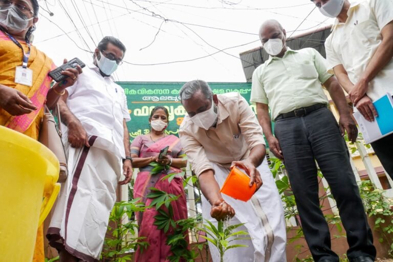 കൃഷി നാശം; അപേക്ഷകളില്‍ നടപടികള്‍ വേഗത്തിലാക്കണമെന്ന് മന്ത്രി പി. പ്രസാദ്